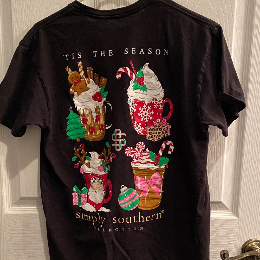 Simply Southern ‘Tis the Season Holiday Tee with Festive Mugs